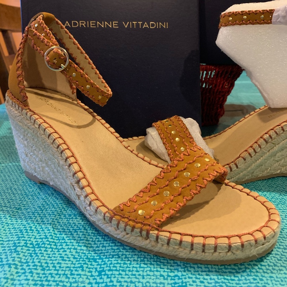 {NWT} Charming Espadrille Wedge Sandal 👡Sunburst